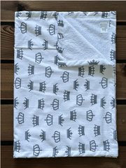 Пеленка непромокаемая из фланели Babystartex, белая/серые короны, Унисекс, 50х70 см